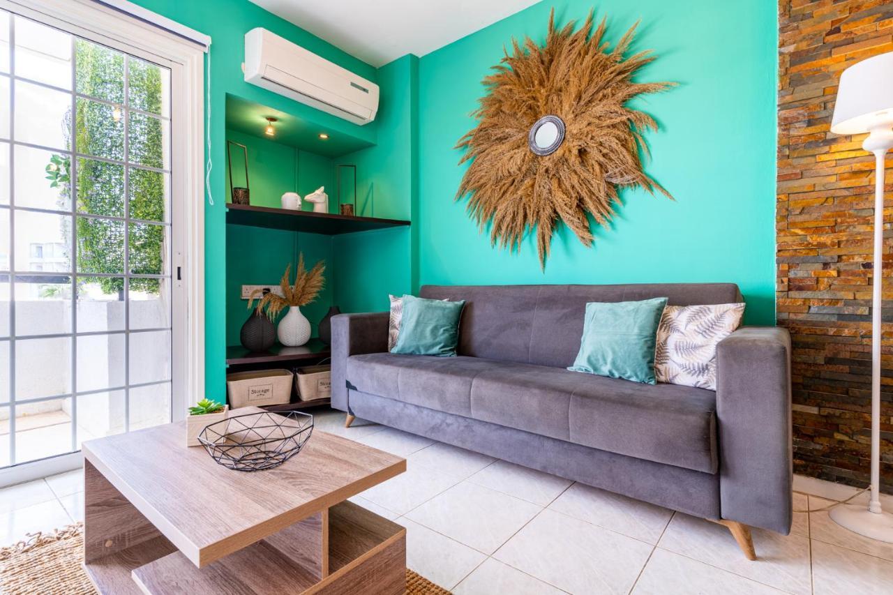 Araminta 2-Bedroom Apartment In Larnaca Eksteriør billede